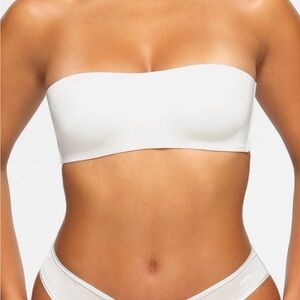 SKIMS Body wireless strapless bra NWT MARBLE WHITE 34DD (sk0018)